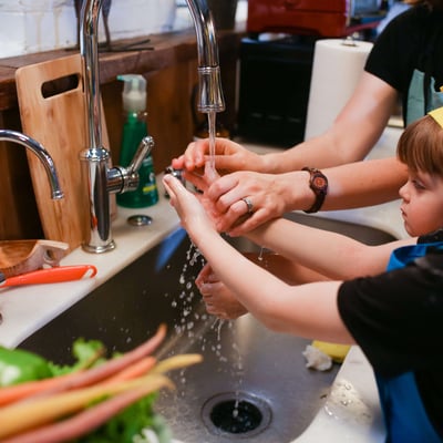 Cooking - Kids washing veggies.jpg