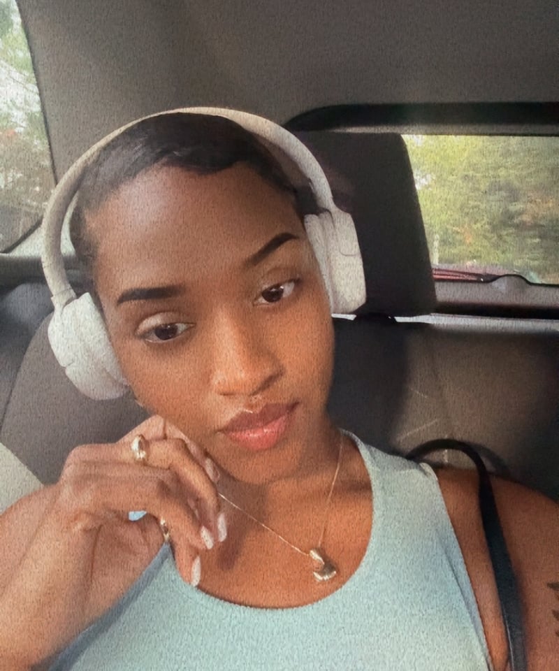 Layla T.
